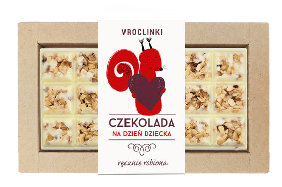 Czekolada Bia A Z Orzechami Laskowymi Dzie Dziecka Wiewi Rka Inna