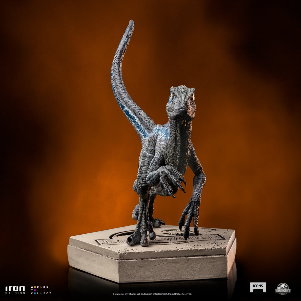 Iron Studios Jurassic World Icons Velociraptor Niebieski Cm Inna