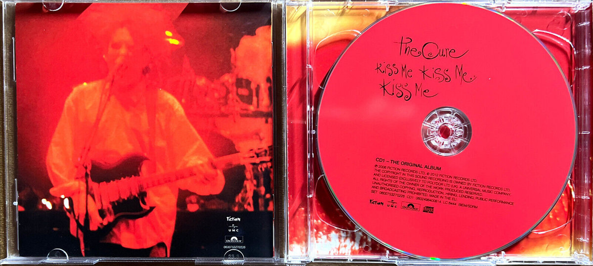 Kiss Me, Kiss Me, Kiss Me (Deluxe Edition) (Remastered