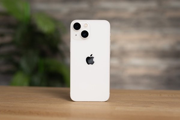OUTLET] Apple iPhone 13 128GB Biały - Apple | Sklep EMPIK.COM
