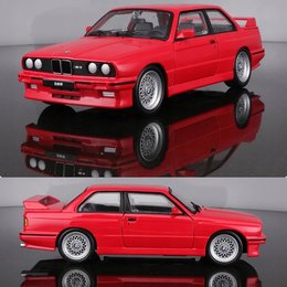 BMW M3 E30 レッド 1/18 Miniatura BMW M3 (E30), 1:18 - BMWsklep.pl