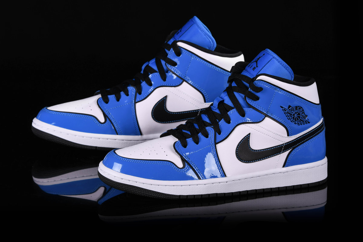 Signal blue se Jordan 1s mid Air Jordan 1 Mid GS SE  main image 2