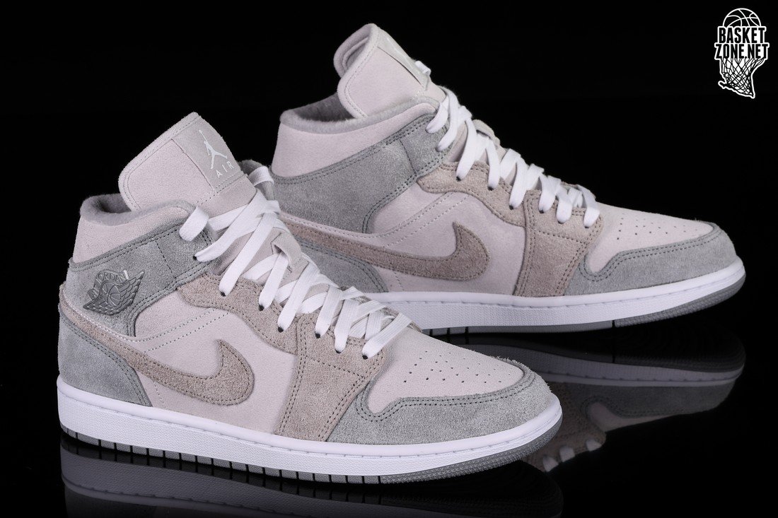 【新品】NikeWomen'sAirJordan1\"Medium Grey\" Nike Jordan 1 Mid - Buty sportowe damskie szare - Największy