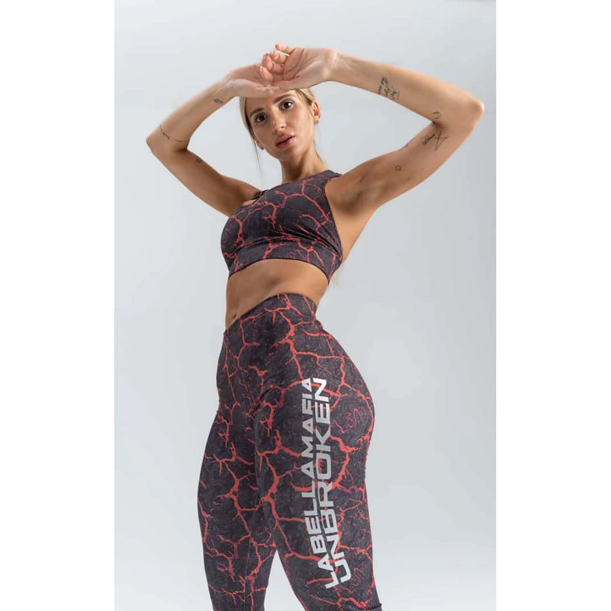 Zestaw fitness LABELLAMAFIA SET ( SPORTS BRA + LEGGING) UNBROKEN STAMPED-L  - Inna marka