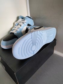 Nike Air Jordan 1 Mid ホワイト/ブラック/ブルー 新品 国内11月20日発売予定】ナイキ エアジョーダン 1 ミッド