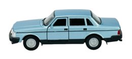 WELLY VOLVO 240 GL BLUE 1:34 DIE CAST METAL MODEL NEW IN BOX