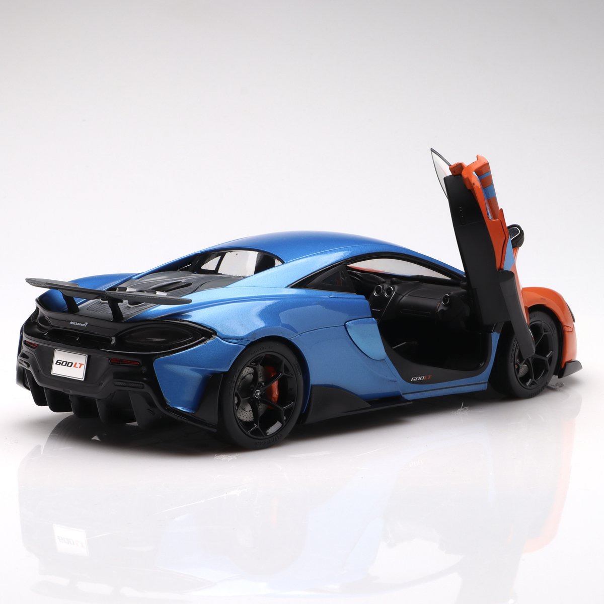 Voiture Miniature de Collection - SOLIDO - MCLAREN 600LT F1 Team