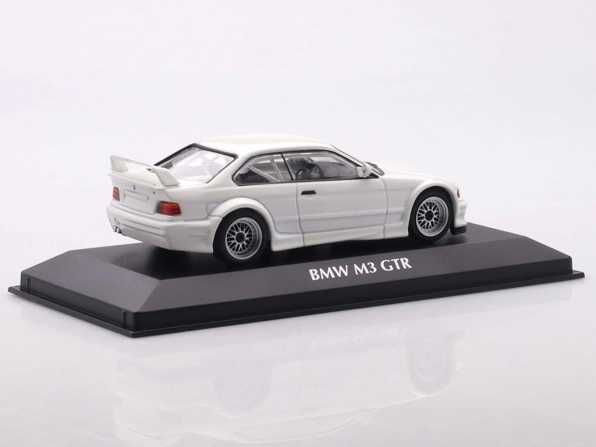 BMW M3GTR 1993 street white ミニカー ミニチャンプス BMW M3GTR 1993 street white ミニカー ミニチャンプス - メルカリ
