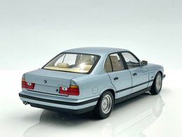 未開封品 MINICHAMPS 1/18 BMW 535i 1988 black MINICHAMPS 100024000 Scale 1/18 | BMW 5-SERIES 535i (E34