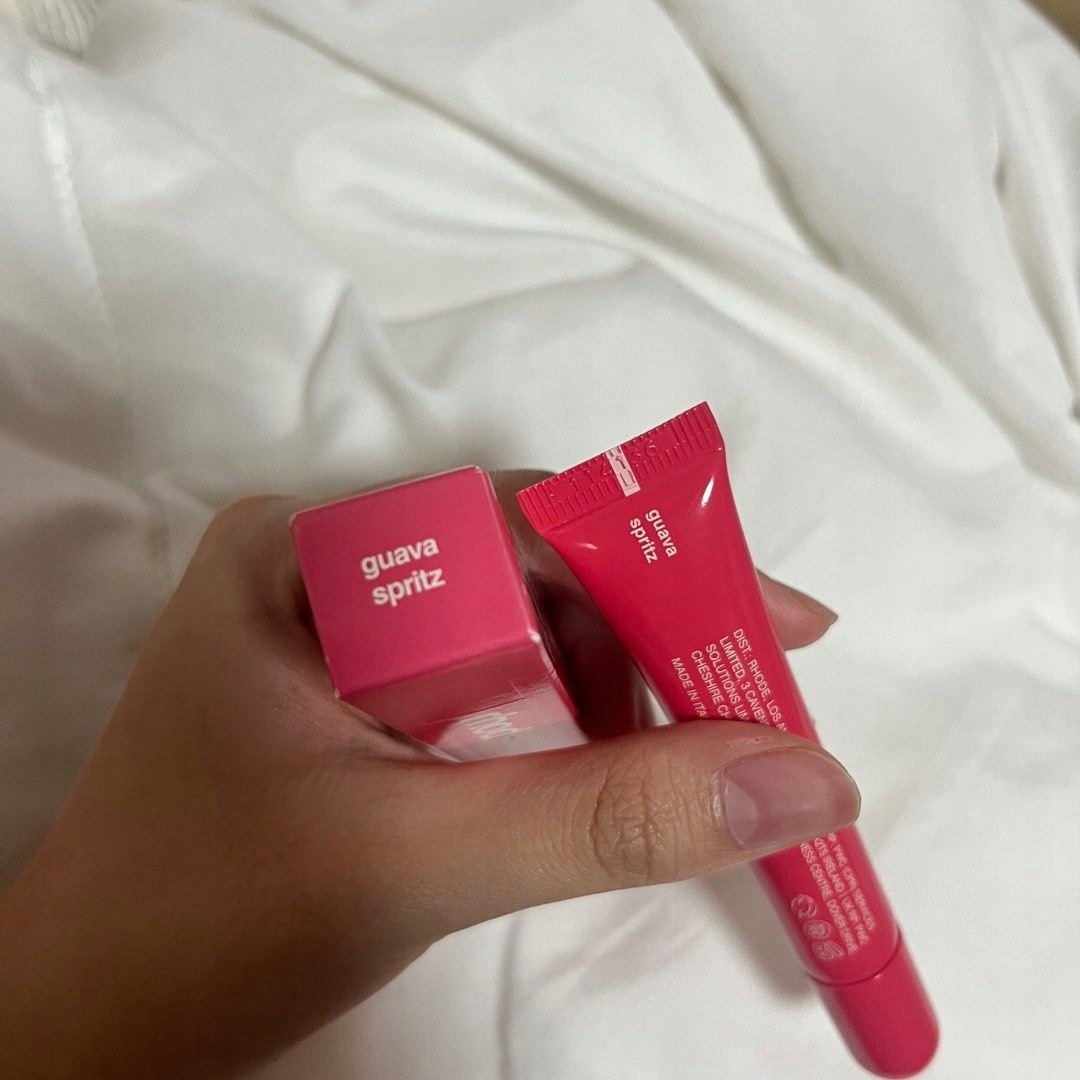 【…shabby✩.*˚】 rhode guava spritz Błyszczyk Rhode Peptide Lip Tint Guava Spritz