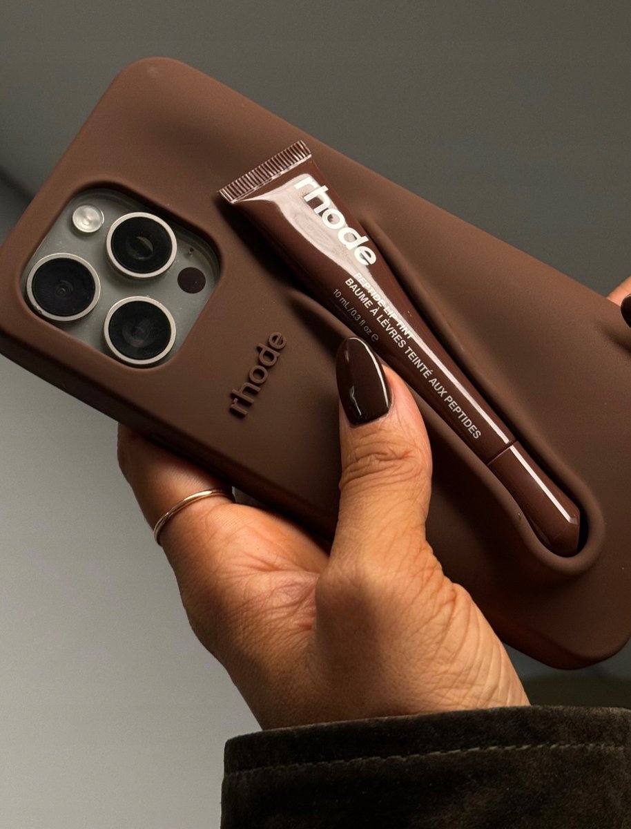 RHODE lip case espresso, brązowe Etui do Apple iPhone 15 PRO