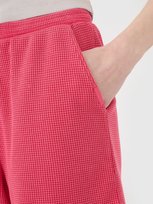 4F Spodenki casual z dzianiny waflowej damskie 4FRSS25TSHOF699-54S Różowy Roz. XL 4F