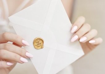 5 pomysłów na wyjątkowe życzenia ślubne – wzruszające i oryginalne