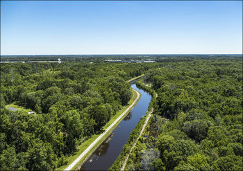 Aerial view of the Pipe Makers Canal, which winds through marshes in Savannah, Georgia, Carol Highsmith - plakat 29,7x21 cm - Galeria Plakatu