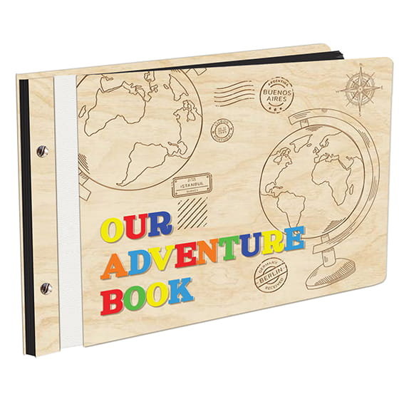 Album Na Zdjęcia Z Doklejanym Napisem W Drewnianej Oprawie Z Czarnymi Kartami Z Grawerem Our Adventure Book Mapa Świata