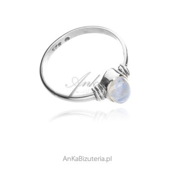 AnKa Biżuteria, Pierścionek srebrny z owalnym kamieniem księżycowym - AnKa Biżuteria