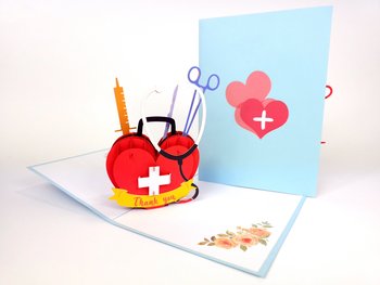 Apteczka w kształcie serca Kartka 3d, Walentynki