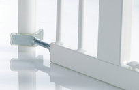 Baby Dan, Uchwyt do montowania bramek ochronnych w nietypowych miejscach