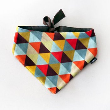 Bandamka w kolorowe trójkąty dla psa Premium, wiązana chusteczka, apaszka Bermuda Triangle-L - Psiakrew