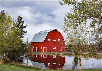 Barn and reflection in Oregon., Carol Highsmith - plakat 29,7x21 cm - Galeria Plakatu