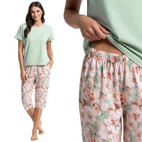 BAWEŁNIANA PIŻAMA DAMSKA Z KRÓTKIM RĘKAWEM I SPODNIE 3/4 W KWIATY MORAJ S GREEN