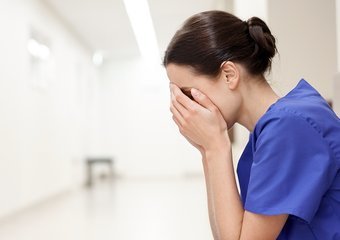 Dlaczego lekarze nie widzą w tobie człowieka? Dziennikarz opowiada o znieczulicy w szpitalach