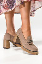 Beżowe mokasyny skórzane damskie na szerokim klocku ze srebrną ozdobą PRODUKT POLSKI Casu 20177-39