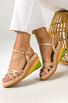 Beżowe sandały espadryle damskie lakierowane na kolorowym koturnie Casu U24X7-BE-41