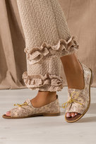 Beżowe Sandały Skórzane Damskie Nakrapiane Zabudowane Ze Złotą Kokardą Produkt Polski Casu 2660-098-40