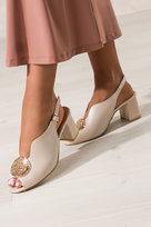 Beżowe Sandały Skórzane Damskie Z Perłową Powłoką Na Szerokim Klocku Ze Złotą Ozdobą Produkt Polski Casu 3567-O-39