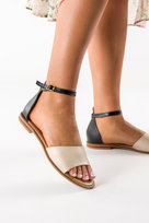 Beżowe sandały skórzane damskie z zakrytą piętą pasek wokół kostki PRODUKT POLSKI Casu 2287-130-100-38