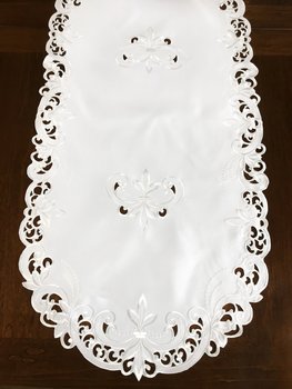 Bieżnik z haftem, 50x100, biały z motywem roślinnym, OH-151-A - Mariall Design