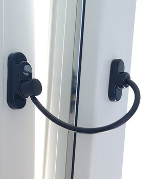 Blokada okna czarna, na przycisk – zabezpieczenie dzieci, antywłamaniowa, bezkluczowa, do okien PCV i drewnianych - SAFETHANSORRY.PL