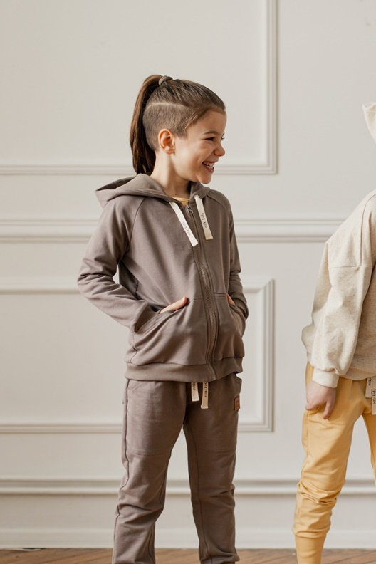 Bluza z zamkiem - różne kolory - Nitki Kids - 116/122 - S_BROWN - Nitki ...