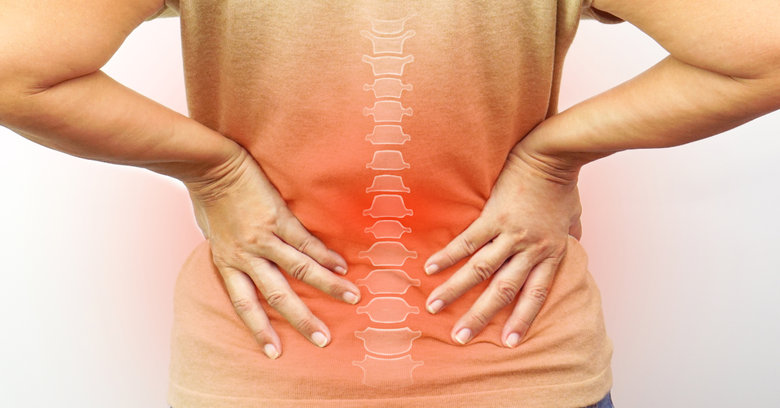 Ból kręgosłupa lędźwiowego – objawy, przyczyny, leczenie