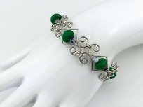 Bransoletka posrebrzana, jadeit i agat, znak Barana, szerokość 1.7 cm, obwód 17 - 23 cm Ludwika Lipińska