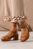 Brązowe Sandały Skórzane Damskie Lekkie Szeroki Obcas Klocek Paski Na Krzyż Z Ozdobą Cyrkonie Produkt Polski Casu 1082-39