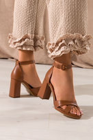 Brązowe Sandały Skórzane Damskie Na Szerokim Słupku Z Zakrytą Piętą Pasek Wokół Kostki Paski Na Krzyż Produkt Polski Casu 3811-35