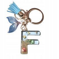 Breloczek z literą F - plażowy urok, piękna ozdoba do kluczy