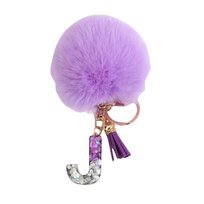 Breloczek z pomponem fioletowym - litera J, stylowy dodatek