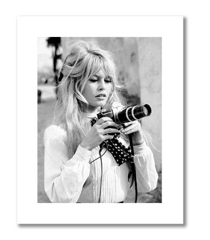 Brigitte Bardot z aparatem, plakat 40x50 - DEKORAMA