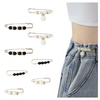 Broszka Złota Zestaw 8 Sztuk z Koralikami Ozdobna Agrafka Lekka Elegancka