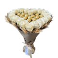 Bukiet Słodkości w kształcie serca kolory kości słoniowej z cukierkami Ferrero Rocher i 18 szt mydlanych róż. Prezent na 18 20 Urodziny, Komunia