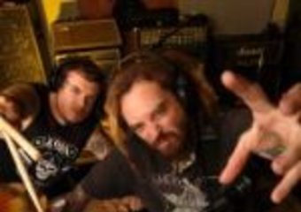 Ostry powrót braci Cavalera
