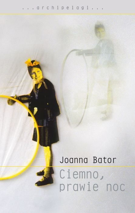 Ciemno, prawie noc - Bator Joanna | Książka w Empik