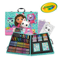Crayola Zestaw artystyczny w walizce (kolorowanki dla dzieci, naklejki, kredki świecowe, kredki ołówkowe, flamastry, klej brokatowy, papier ozdobny) 115 el. Koci Domek Gabi 5+