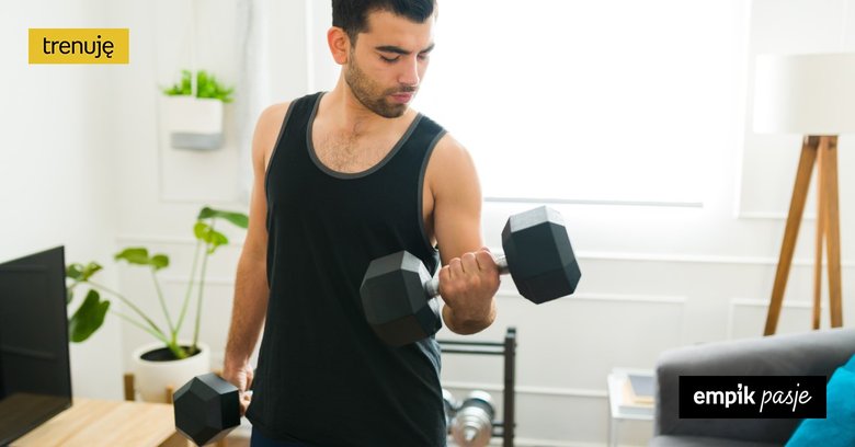 Ćwiczenia na biceps w domu
