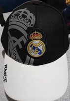 Czapka z daszkiem Real Madrid RMCF – Oficjalny Produkt Klubowy. Inna marka