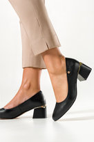 Czarne czółenka skórzane damskie na ozdobnym klocku złota ozdoba Casu SL24X2-B-36