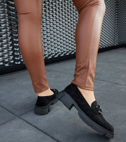 Czarne masywne mokasyny z klamerką Alfredino-38